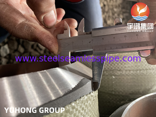 ASME SA335 P22 10&quot; SCH120 Dikişsiz Kazan Boruları Siyah Boyalı Beveled Son