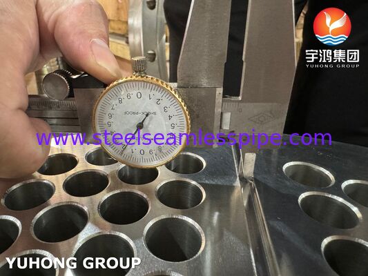 ASME SA240 SS304 Sıcaklık Değiştiricisi boru levhası, korozyona karşı dayanıklı petrokimyasal hizmet için CNC sondajı