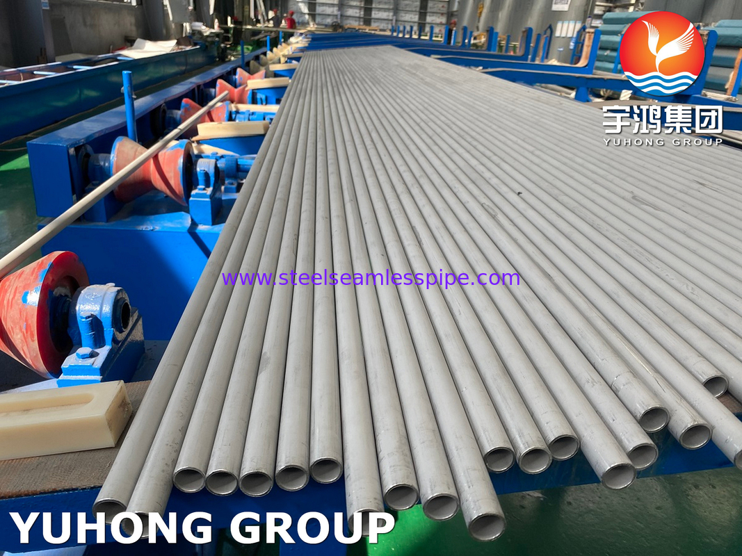 Sıcaklık Değiştiricisi tüpü Turşulanmış Pürüzlü Malzeme ASME SA213 TP321 25 * 2 * 9000MM, MINIMAL DEVRE LCHIKNESS
