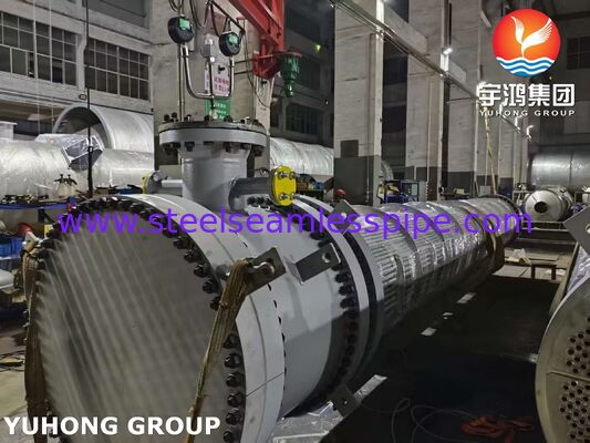 Fiyatlı korozyon yönetimi için 316L borular ve SA350 LF2/316L kaplı boru kağıdı ile yüzen başlı ısı değiştiricisi